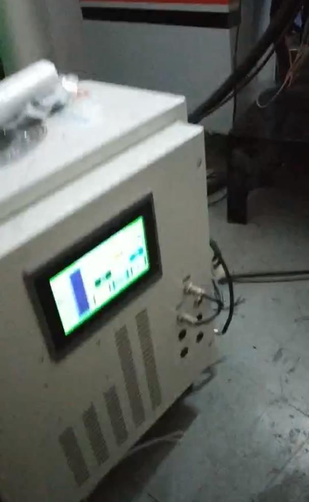 覆膜機加裝UV噴碼機